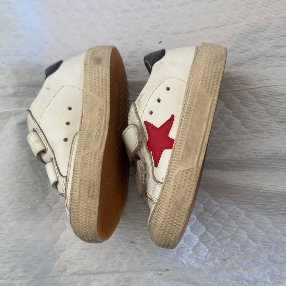 Golden Goose Kids Cream and Red Sneakers - Picture 2 of 6
